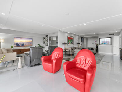 1900 Consulate Place, West Palm Beach, FL 33401