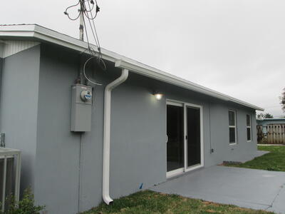 2457 Pinecrest Court, West Palm Beach, FL 33415