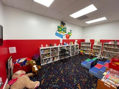 4480 S Tiffany Drive, Mangonia Park, FL 33407