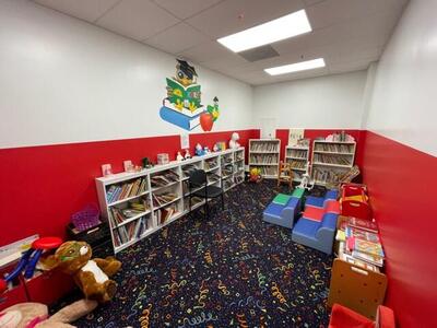 4480 S Tiffany Drive, Mangonia Park, FL 33407