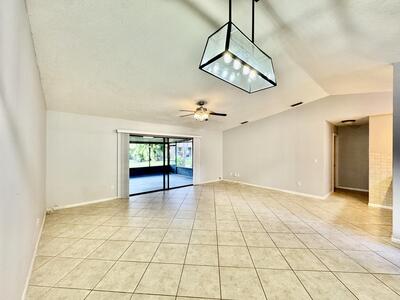 21 Farnworth Drive, Boynton Beach, FL 33426