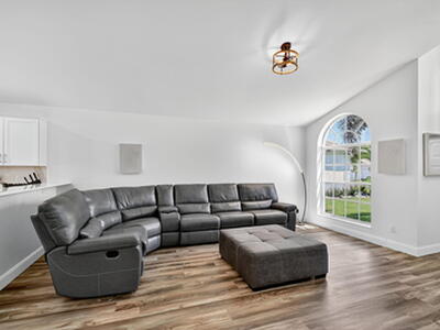 1891 Oak Berry Circle, Wellington, FL 33414