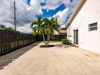 121 SW 2nd Avenue, Boca Raton, FL 33432