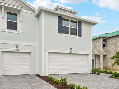 569 Salisbury Circle, Fort Pierce, FL 34982