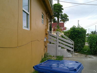 900 W 9th Street 1, Riviera Beach, FL 33404