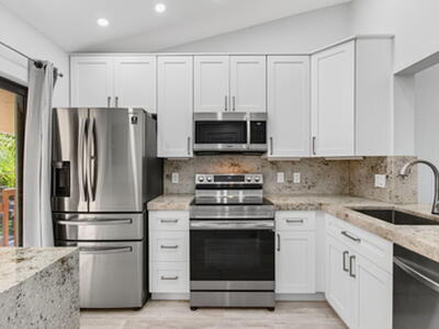 3939 NE 5th Avenue, Boca Raton, FL 33431