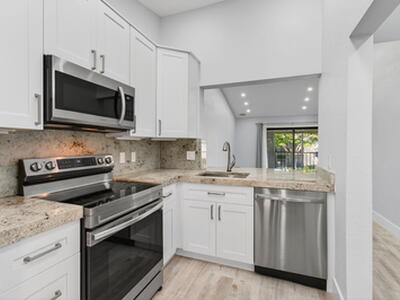 3939 NE 5th Avenue, Boca Raton, FL 33431