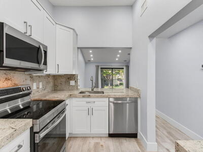 3939 NE 5th Avenue, Boca Raton, FL 33431