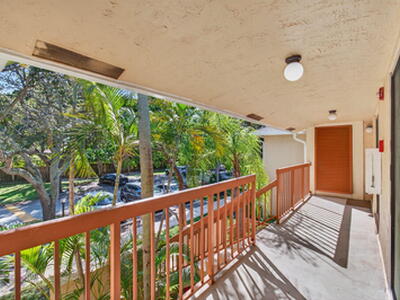 3939 NE 5th Avenue, Boca Raton, FL 33431