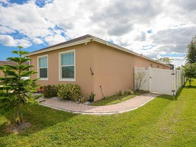 341 SW Kestor Drive, Port Saint Lucie, FL 34953