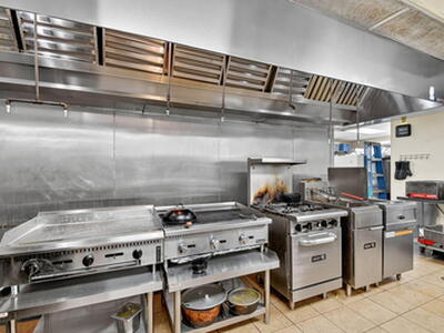 1541 W Blue Heron Boulevard, Riviera Beach, FL 33404