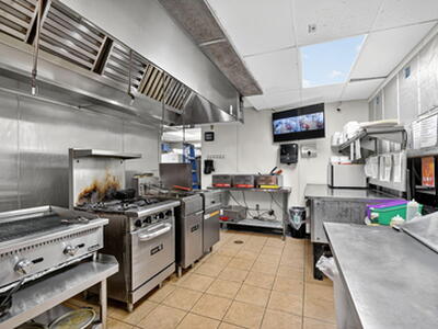 1541 W Blue Heron Boulevard, Riviera Beach, FL 33404