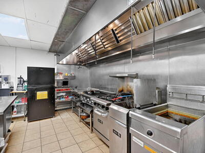 1541 W Blue Heron Boulevard, Riviera Beach, FL 33404