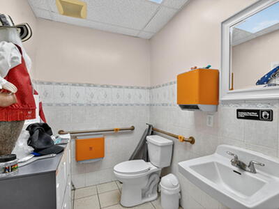 1541 W Blue Heron Boulevard, Riviera Beach, FL 33404