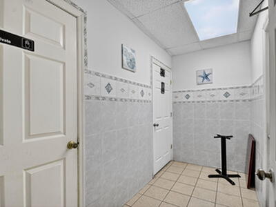 1541 W Blue Heron Boulevard, Riviera Beach, FL 33404