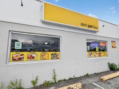 1541 W Blue Heron Boulevard, Riviera Beach, FL 33404