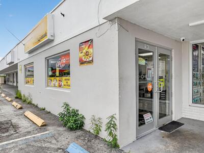 1541 W Blue Heron Boulevard, Riviera Beach, FL 33404