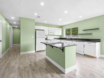 2079 SE Triumph Road, Port Saint Lucie, FL 34952