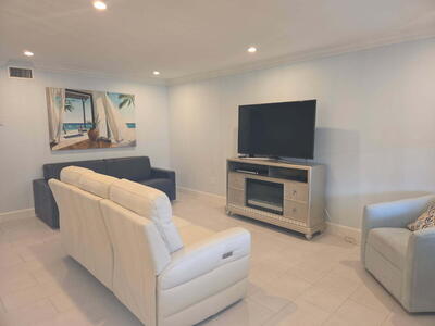 110b Shore Court, North Palm Beach, FL 33408