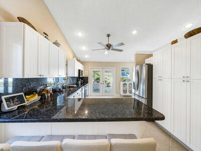 7661 W Country Club Boulevard, Boca Raton, FL 33487