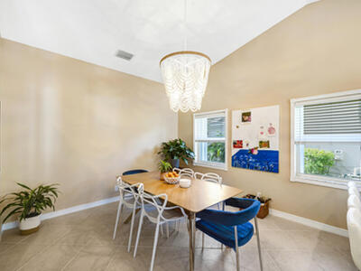 7661 W Country Club Boulevard, Boca Raton, FL 33487