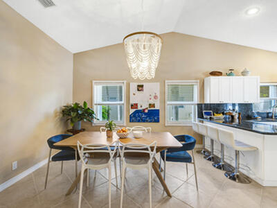 7661 W Country Club Boulevard, Boca Raton, FL 33487