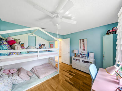 7661 W Country Club Boulevard, Boca Raton, FL 33487