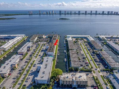 112 Doolen Court, North Palm Beach, FL 33408