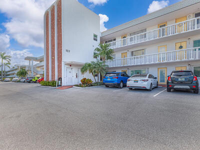 112 Doolen Court, North Palm Beach, FL 33408