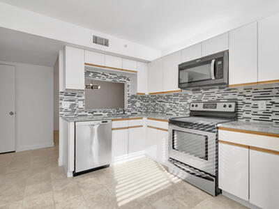 15364 Lakes Of Delray Boulevard, Delray Beach, FL 33484