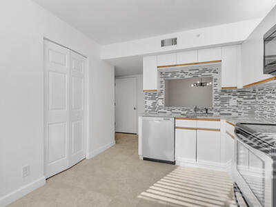 15364 Lakes Of Delray Boulevard, Delray Beach, FL 33484