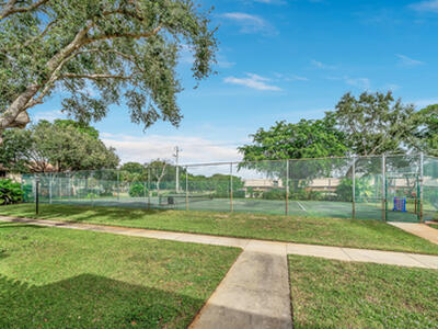 3402 Gardens East Drive, Palm Beach Gardens, FL 33410