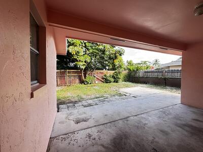 3919 Wilshire Street, West Palm Beach, FL 33403