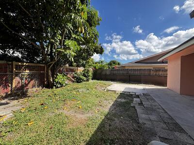 3919 Wilshire Street, West Palm Beach, FL 33403