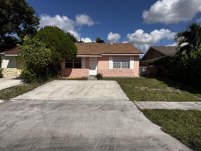 3919 Wilshire Street, West Palm Beach, FL 33403