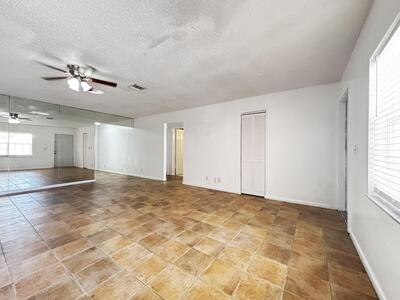 3919 Wilshire Street, West Palm Beach, FL 33403