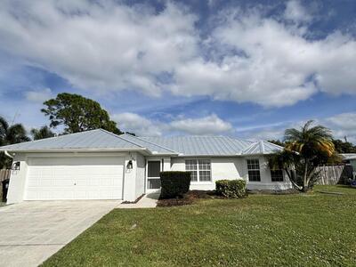 2109 SE Trillo Street