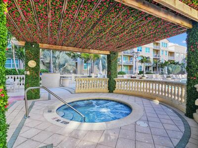 99 SE Mizner Boulevard, Boca Raton, FL 33432