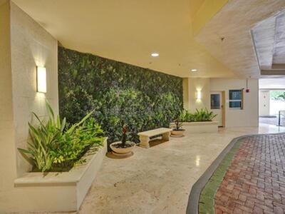 99 SE Mizner Boulevard, Boca Raton, FL 33432