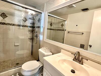 533 Shady Pine Way, Greenacres, FL 33415