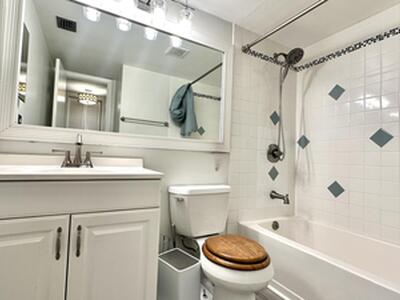 533 Shady Pine Way, Greenacres, FL 33415