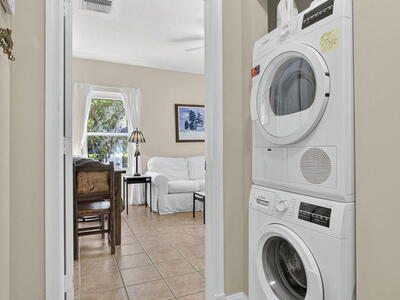 Loxahatchee, FL 33470