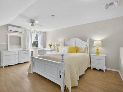 Loxahatchee, FL 33470