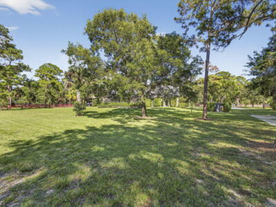 Loxahatchee, FL 33470