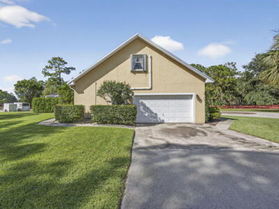 Loxahatchee, FL 33470