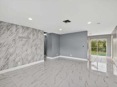 6282 Wauconda Way W, Lake Worth, FL 33463