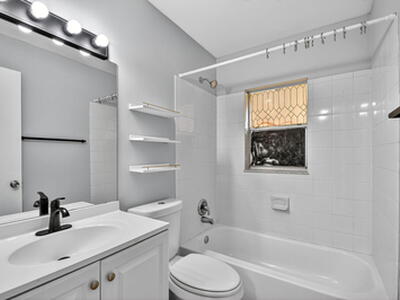 6282 Wauconda Way W, Lake Worth, FL 33463