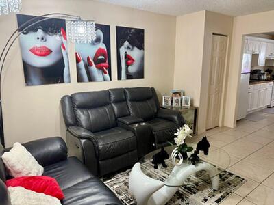 150 Avocado Avenue, West Palm Beach, FL 33413