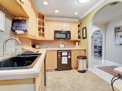 2809 Poinsettia Avenue, West Palm Beach, FL 33407