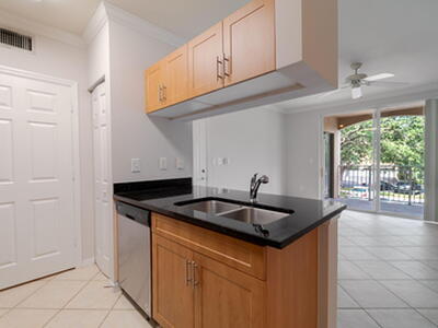 6386 Emerald Dunes Drive, West Palm Beach, FL 33411